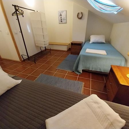 Supertubos Beach Hostel Атогиа-да-Балейя Экстерьер фото