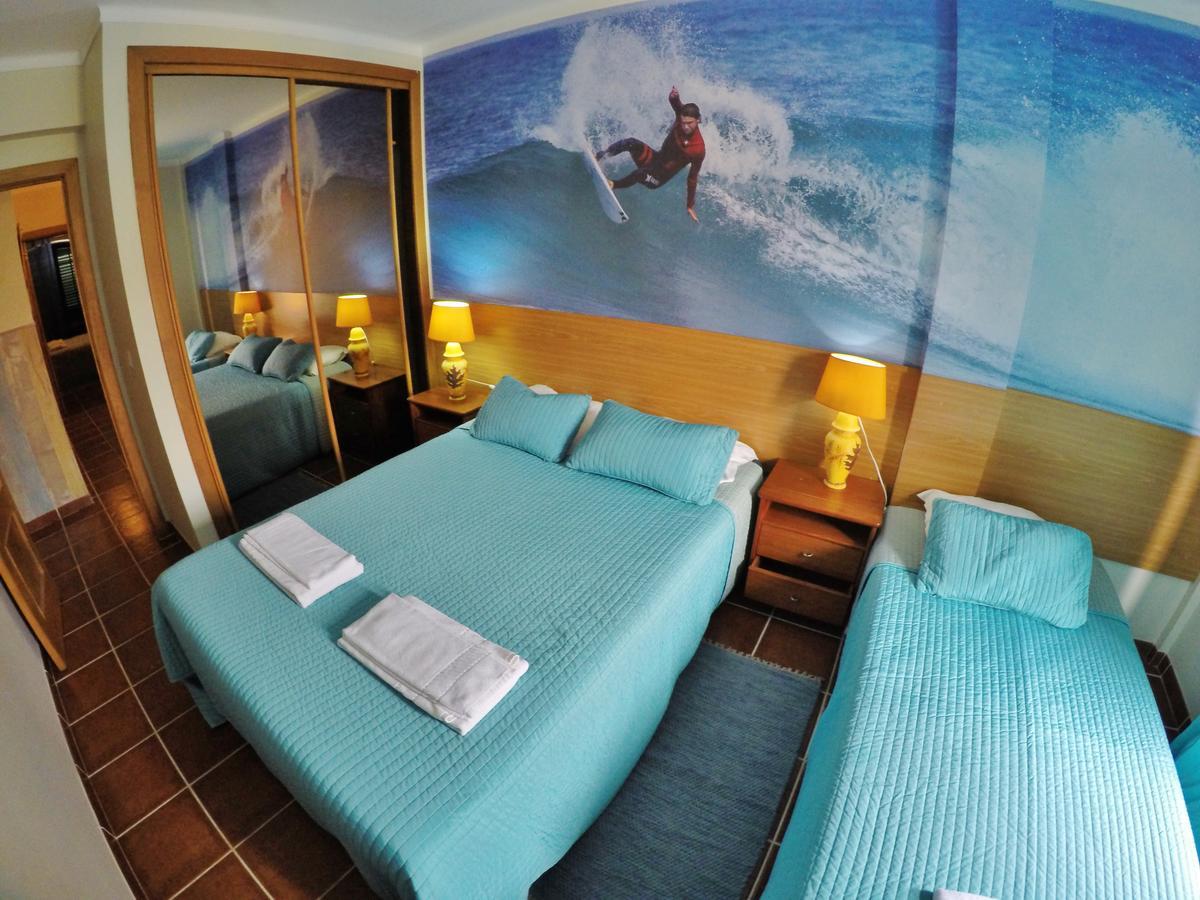 Supertubos Beach Hostel Атогиа-да-Балейя Экстерьер фото