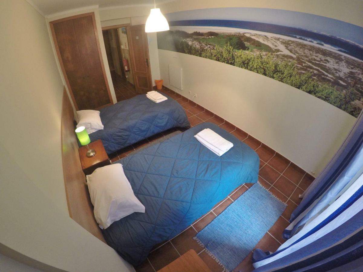 Supertubos Beach Hostel Атогиа-да-Балейя Экстерьер фото