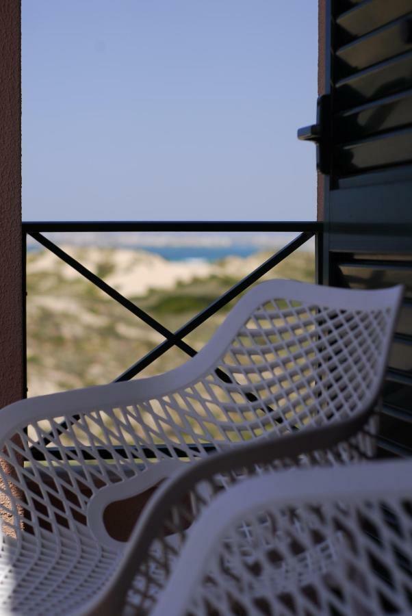 Supertubos Beach Hostel Атогиа-да-Балейя Экстерьер фото